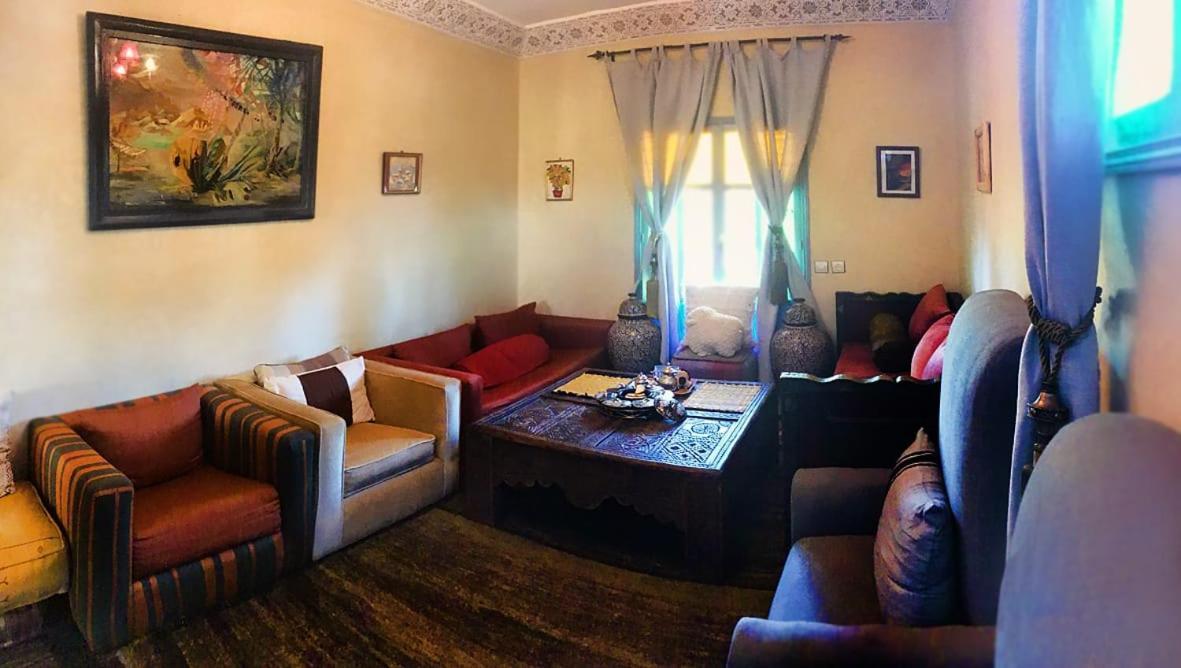 مبيت وإفطار دمنات Le Petit Jardin المظهر الخارجي الصورة